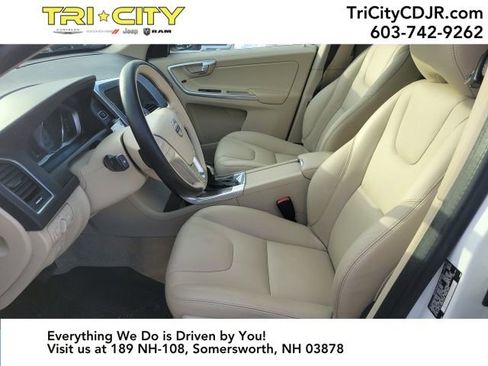 Used 2015 Volvo XC60 T5 image 21