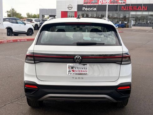 Used 2025 Volkswagen Taos S FWD image 5