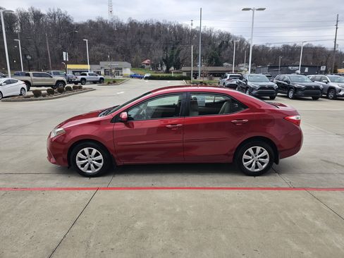 Used 2015 Toyota Corolla LE image 8