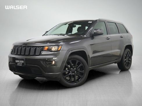 Used 2019 Jeep Grand Cherokee Altitude AWD/4WD image 1