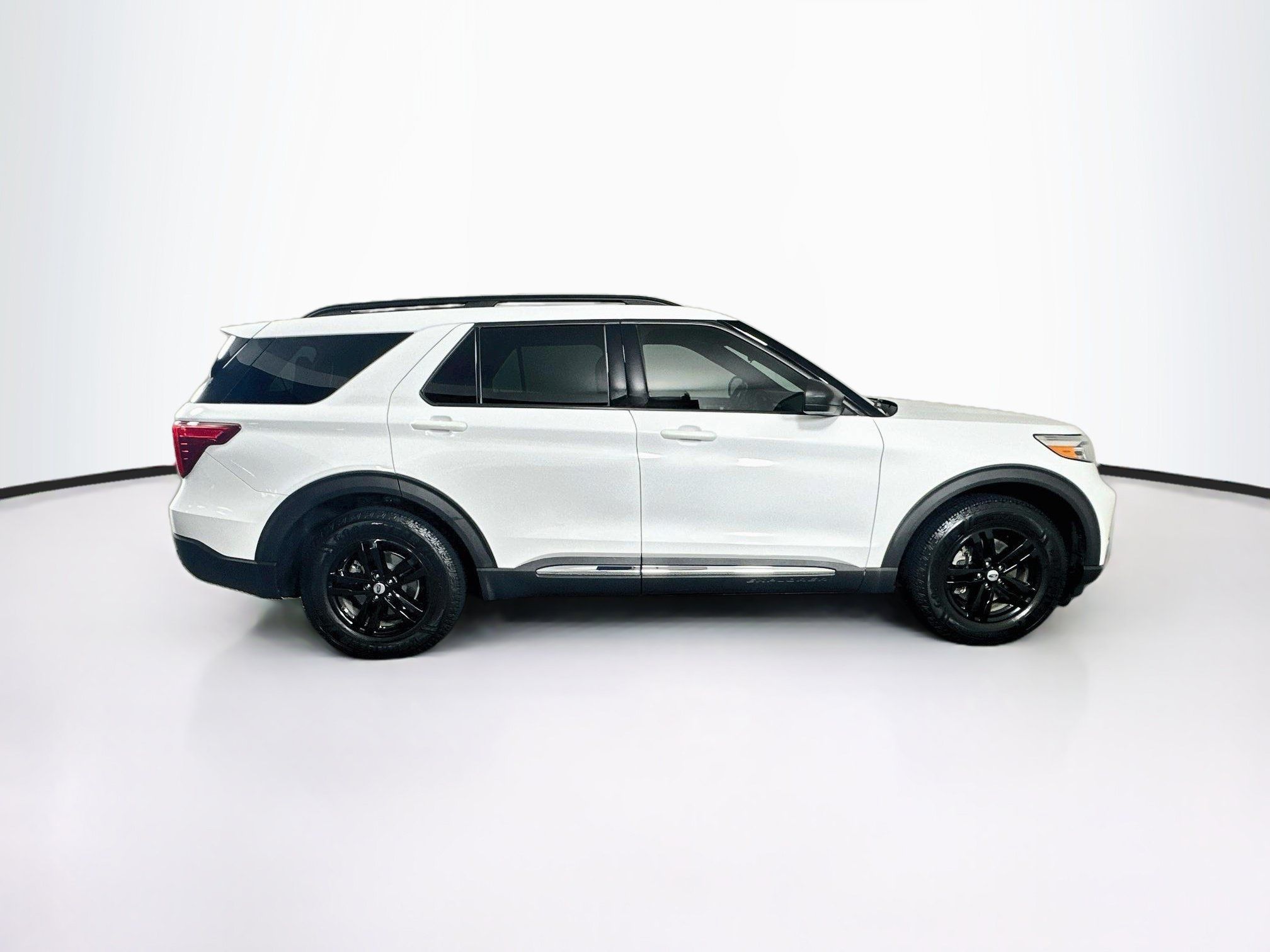 Used 2020 Ford Explorer XLT RWD image 10