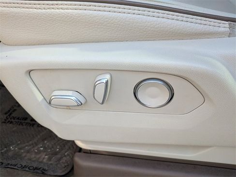 Used 2023 GMC Yukon XL Denali image 26