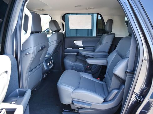 New 2026 Ford Expedition Max Active AWD/4WD image 6