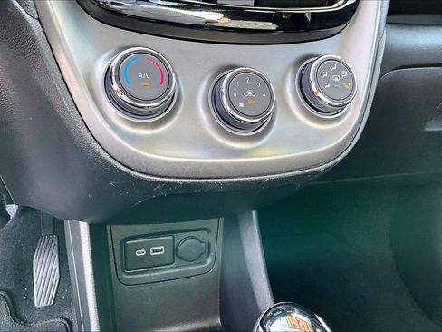 Used 2022 Chevrolet Spark LS image 21