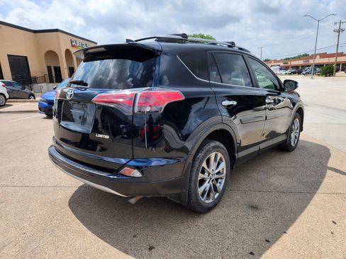 Used 2018 Toyota RAV4 Limited FWD image 5