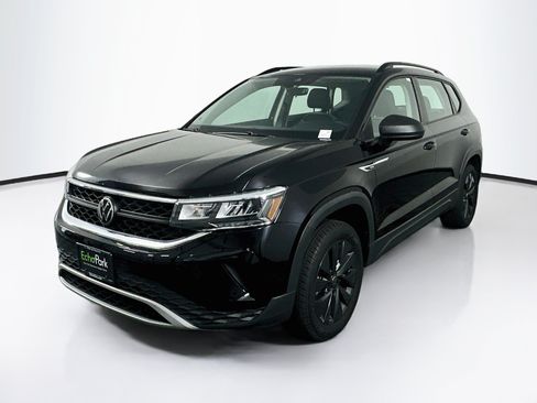 Used 2024 Volkswagen Taos S FWD image 3