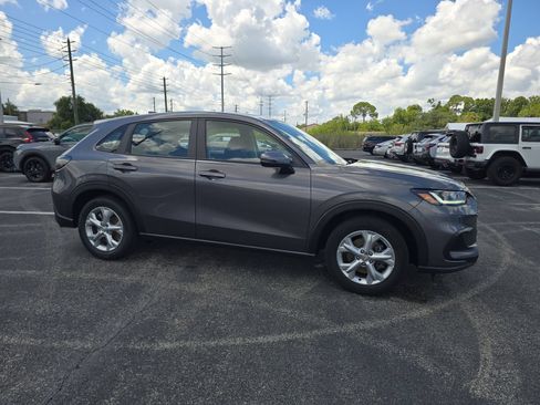 Certified 2025 Honda HR-V LX image 2