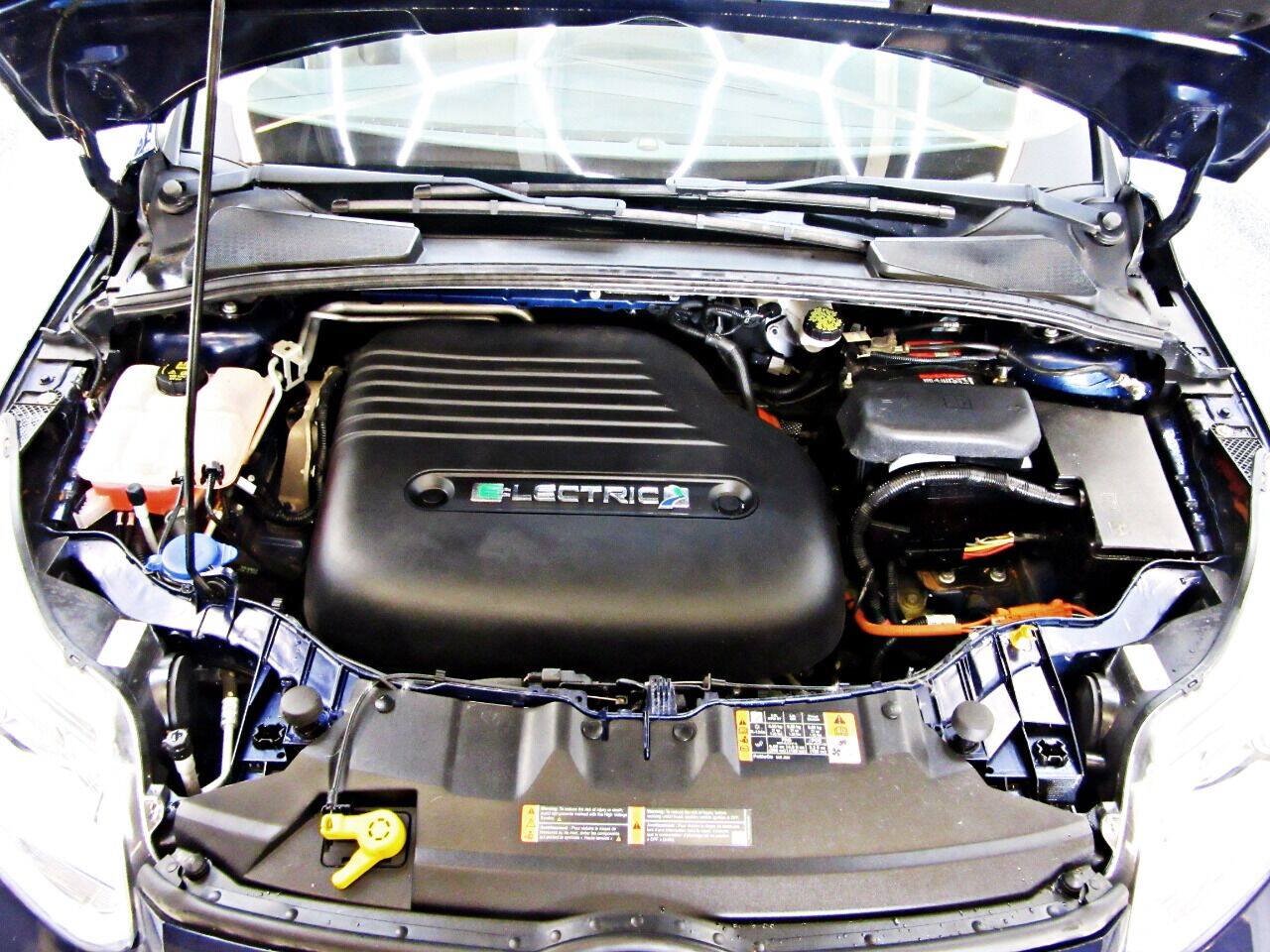 Used 2016 Ford Focus Electric Hatchback FWD image 4