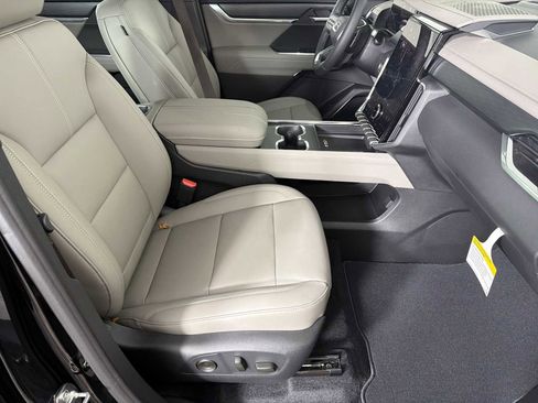 New 2026 GMC Acadia Elevation w/ Elevation Premium Package image 22