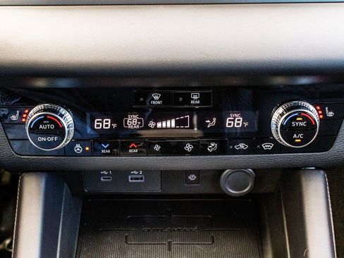 New 2025 Mitsubishi Outlander SEL Black Edition AWD/4WD image 24