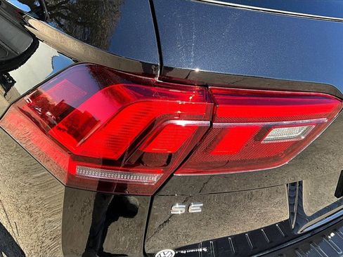 Used 2023 Volkswagen Tiguan SE R-Line image 23