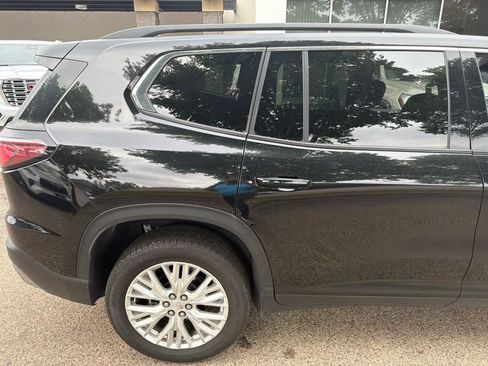 Used 2024 GMC Acadia Elevation AWD/4WD image 8