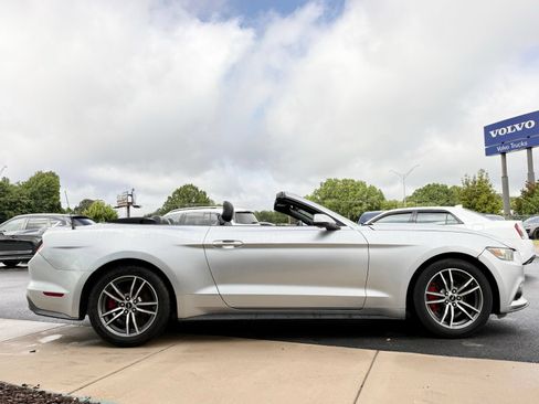 Used 2017 Ford Mustang Premium RWD image 12