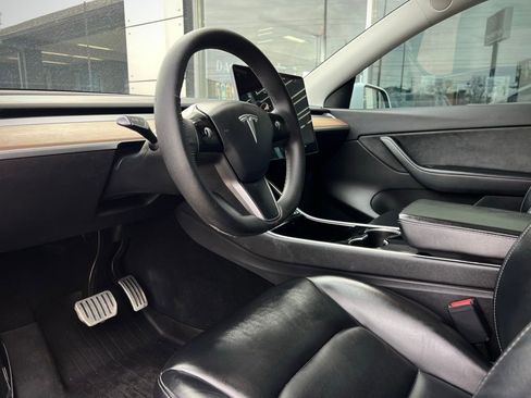 Used 2021 Tesla Model Y Long Range image 59