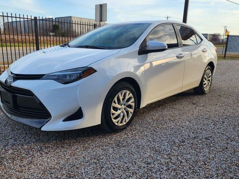 Used 2019 Toyota Corolla LE image 5