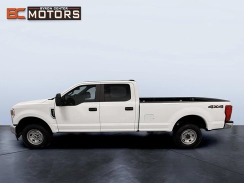 Used 2021 Ford F250 XL w/ Power Equipment Group AWD/4WD image 3