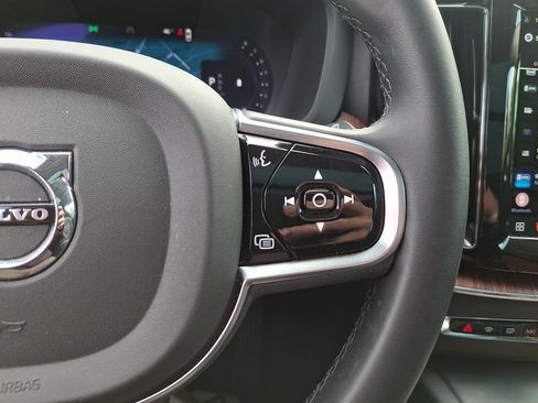 Certified 2023 Volvo XC60 B5 Plus w/ Climate Package AWD/4WD image 22