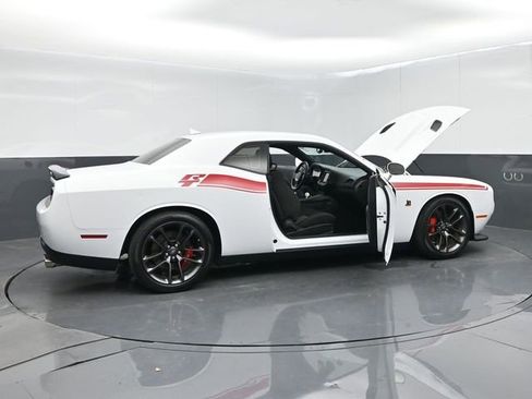 Used 2022 Dodge Challenger R/T Scat Pack RWD image 70