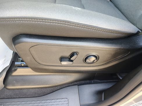 Certified 2025 RAM 1500 Big Horn AWD/4WD image 17