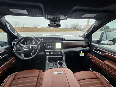 New 2026 GMC Sierra 2500 Denali Ultimate image 12