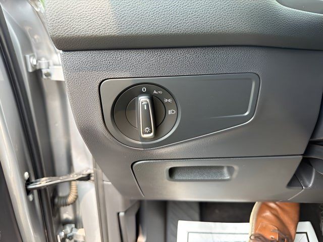 Certified 2023 Volkswagen Tiguan SE AWD/4WD image 18