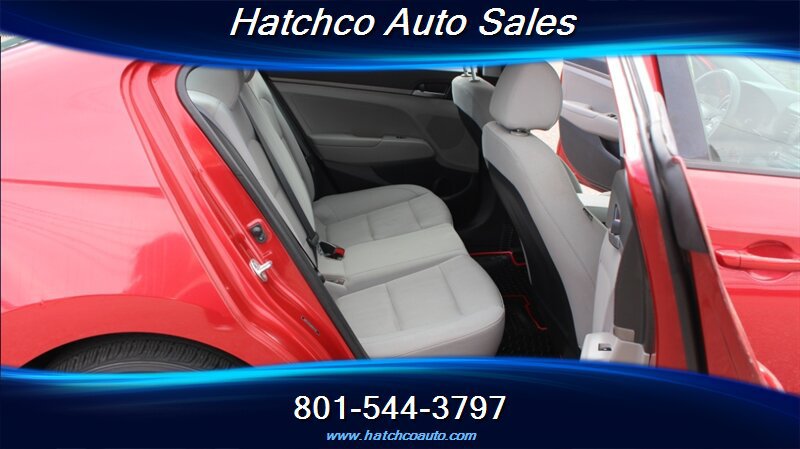 Used 2017 Hyundai Elantra SE FWD image 18