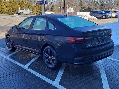 Certified 2023 Volkswagen Jetta SE w/ Panoramic Sunroof Package image 24