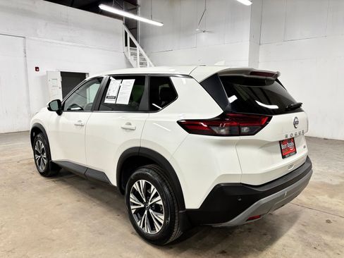 Used 2023 Nissan Rogue SV FWD image 5