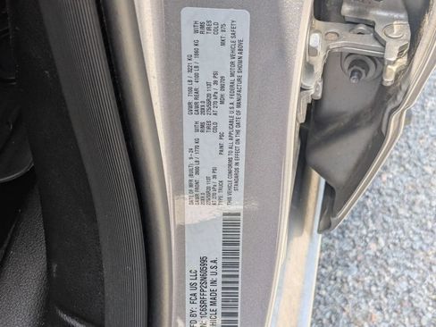 Used 2025 RAM 1500 Big Horn AWD/4WD image 36