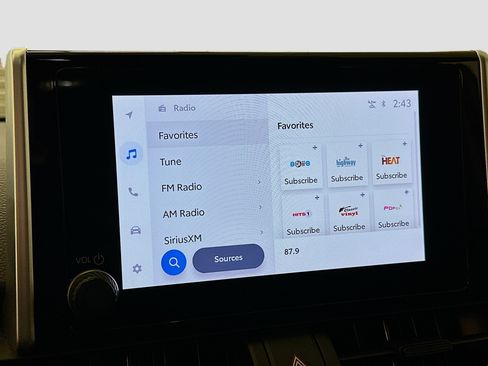 Used 2024 Toyota RAV4 XLE image 21