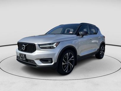 Used 2019 Volvo XC40 T5 R-Design