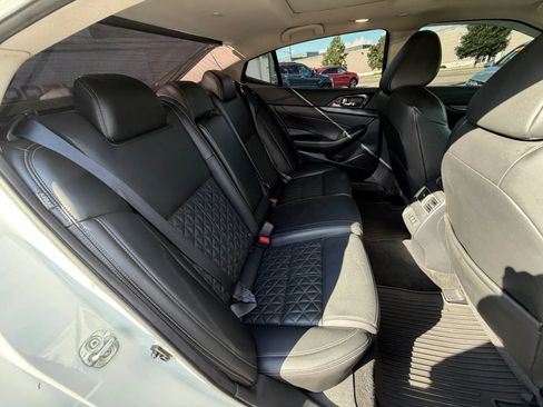 Used 2020 Nissan Maxima Platinum w/ Sport Mat Group FWD image 29