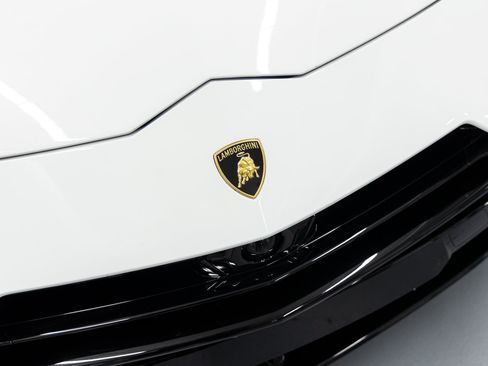 Used 2024 Lamborghini Urus S AWD/4WD image 14