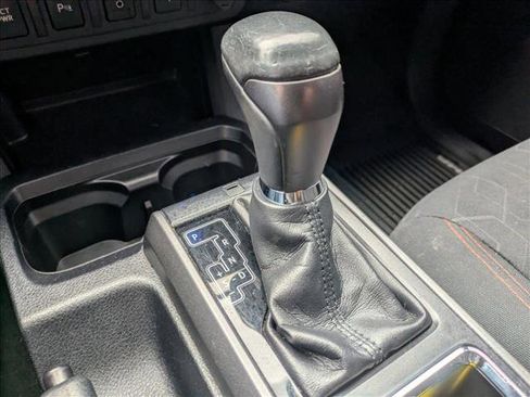 Used 2017 Toyota Tacoma TRD Off-Road image 11