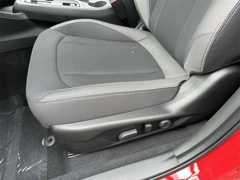 Certified 2025 Subaru Crosstrek 2.0i Premium image 15