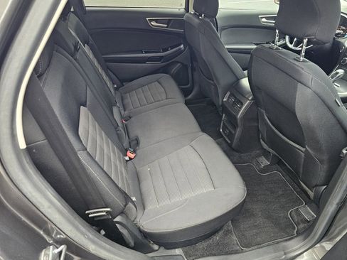 Used 2017 Ford Edge SEL image 19