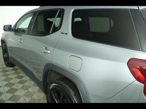 Used 2023 GMC Acadia SLE w/ Driver Convenience Package image 18