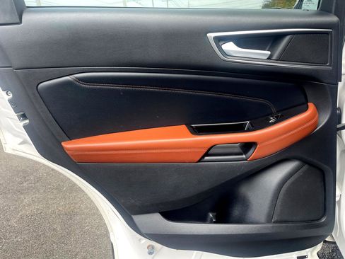 Used 2016 Ford Edge Titanium w/ Equipment Group 302A image 17