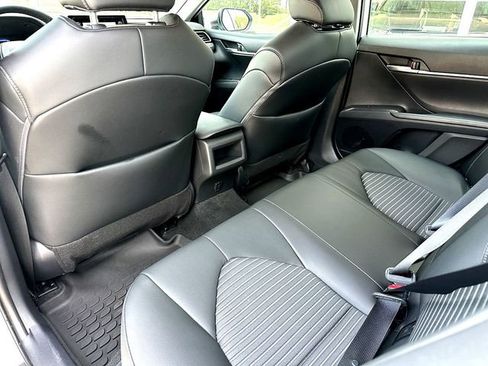 Used 2023 Toyota Camry SE FWD image 18