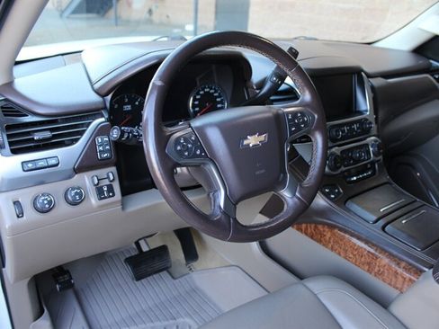 Used 2017 Chevrolet Tahoe Premier AWD/4WD image 9