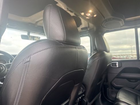 Used 2022 Jeep Gladiator Overland w/ Popular Equipment Package image 20