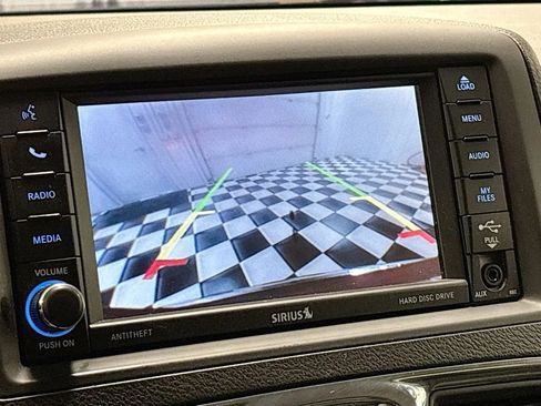 Used 2015 Chrysler Town & Country Touring w/ Driver Convenience Group FWD image 6