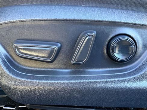 Used 2022 Toyota Camry LE image 33