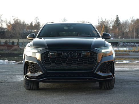 Used 2022 Audi RS Q8 w/ Black Optic Package image 8