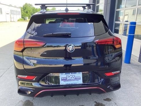 Used 2022 Buick Encore GX Preferred w/ Sport Touring Package FWD image 11