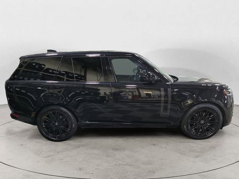 New 2025 Land Rover Range Rover SE image 6