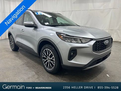 Used 2023 Ford Escape SE image 1