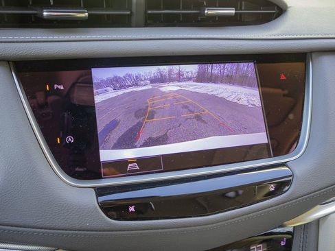 Used 2022 Cadillac XT5 Premium Luxury image 17