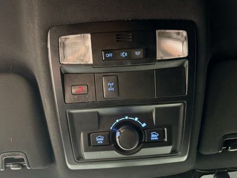 Used 2023 Toyota Tacoma TRD Off-Road AWD/4WD image 32
