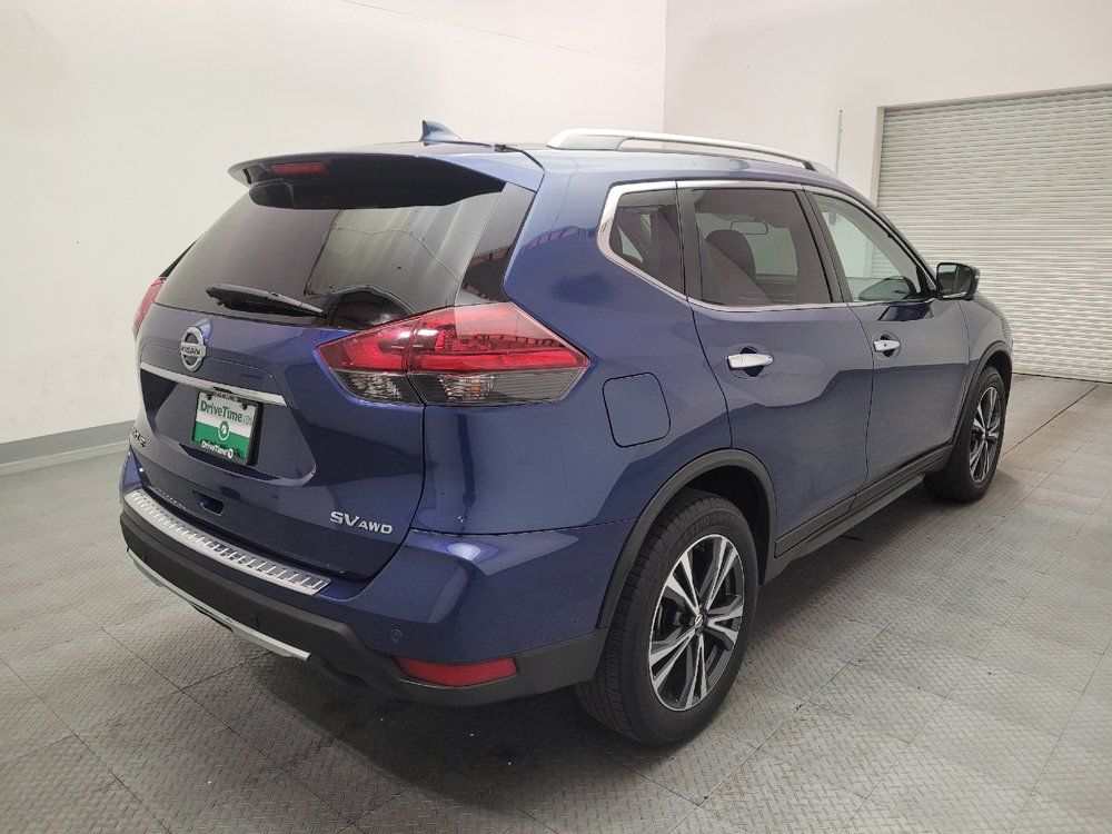 Used 2020 Nissan Rogue SV w/ Sun & Sound Touring Package FWD image 9
